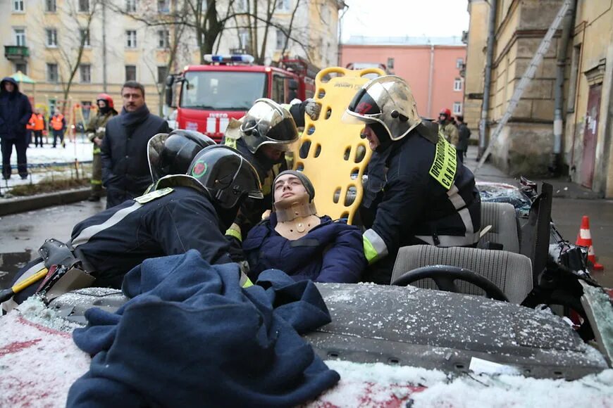 Дтп в кронштадте сегодня. Пожар в кронштадте.
