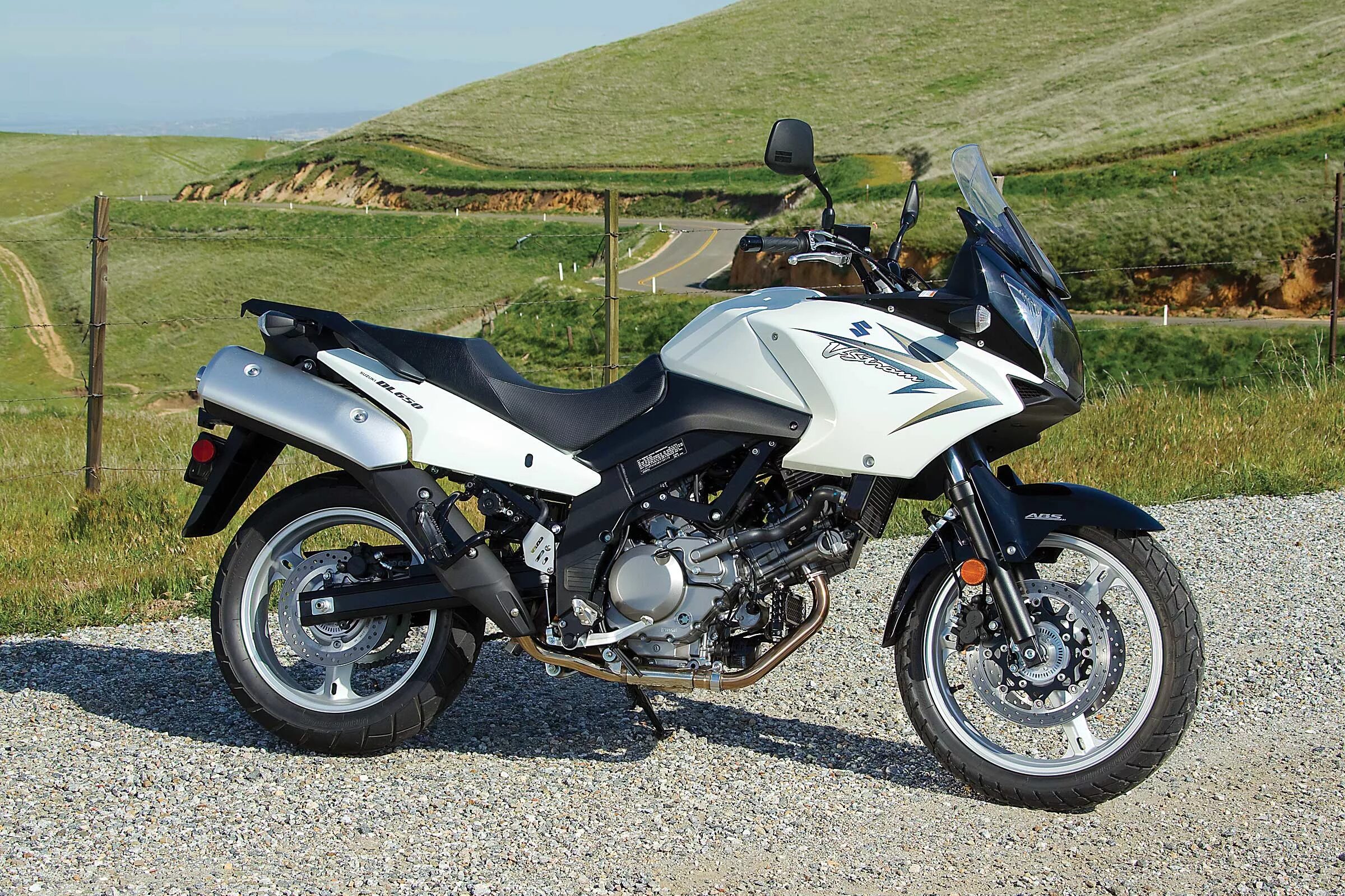 Suzuki v-Strom 650. Suzuki v Storm 650. Dl650 v-Strom. Мотоцикл Suzuki v-Strom 650. V strom dl 650