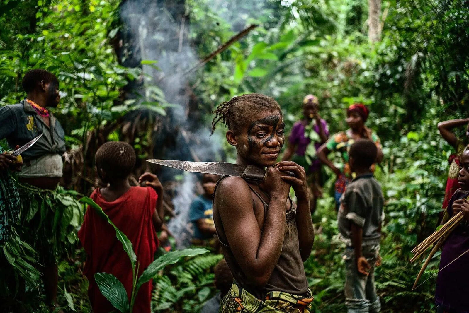 Пигмеи Конго. Пигмеи народ Африки. Пигмейское племя мбути. Tribe people