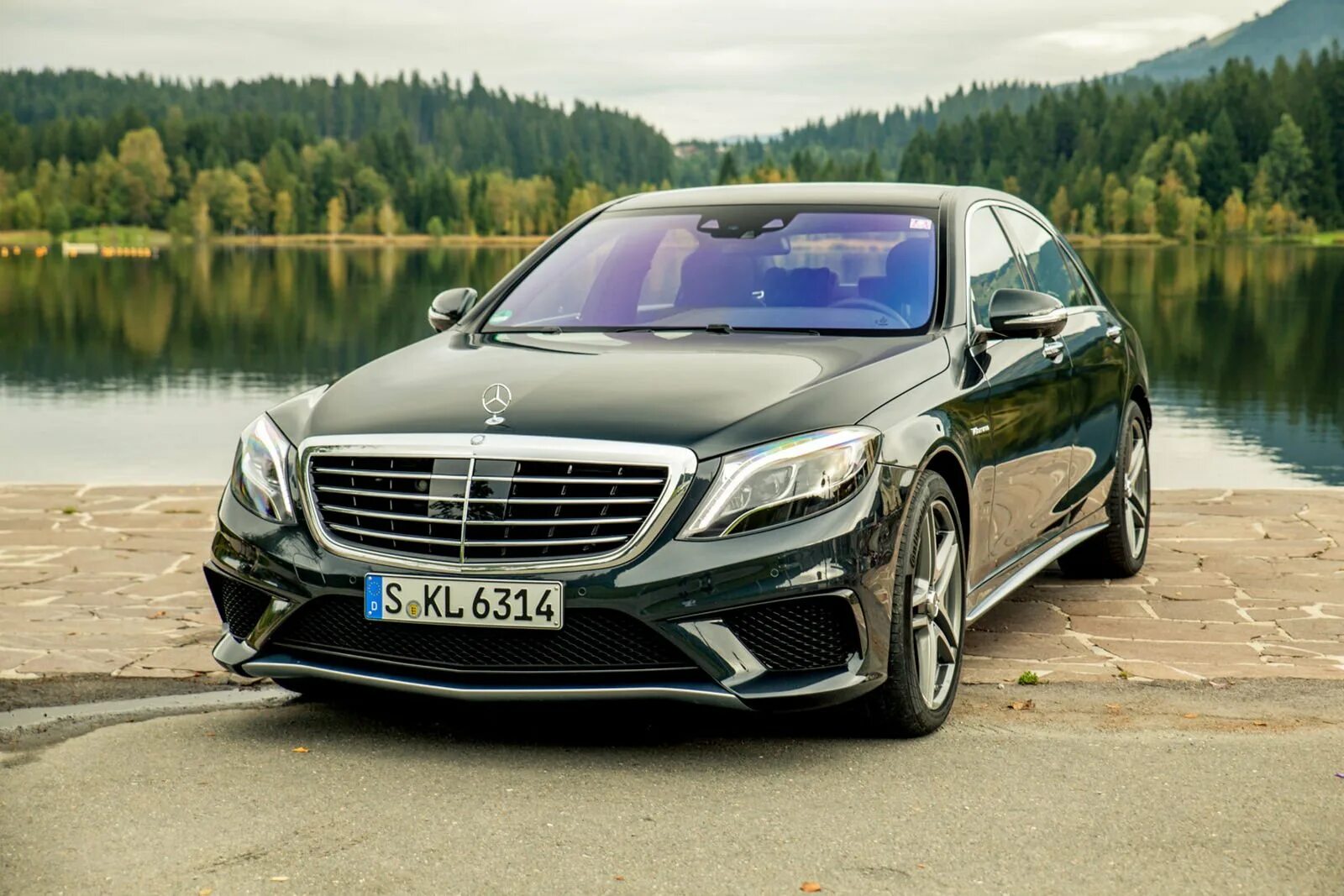 Мерседес 222 брабус. Мерседес benz amg s63. Мерседес амг 63 s. Mercedes s class 63 amg. Mercedes s class 63 amg.