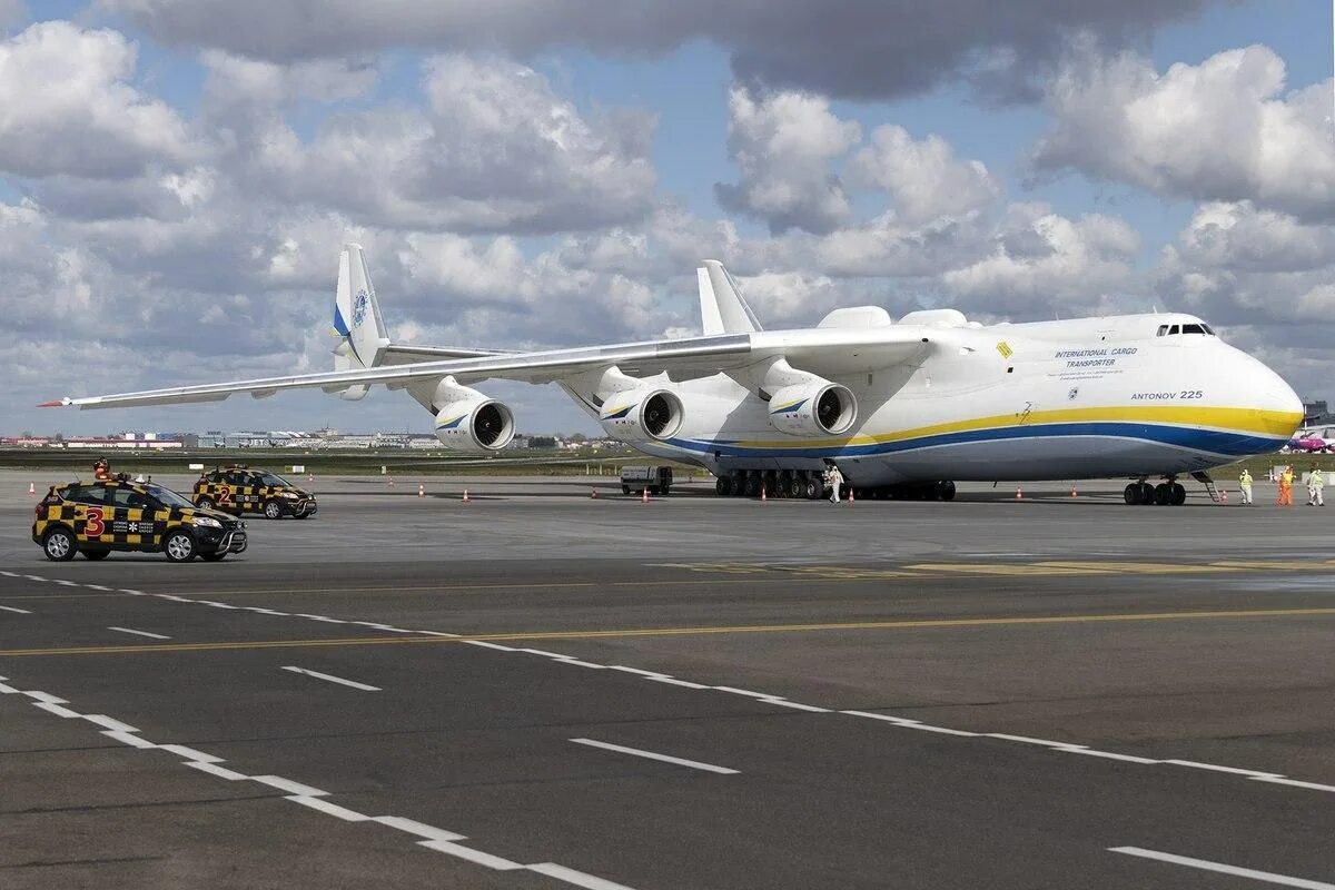 Ан-225 мрия. Самолёт антонов 225 мрия. 225. 225. 225.