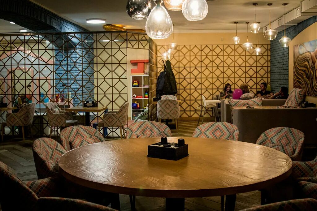 Мангал, казань, чистопольская улица. Ресторан барбекю мурино. Гриль мангал для ресторана. Барбекю ресторан. Стейк ресторан в иркутске.