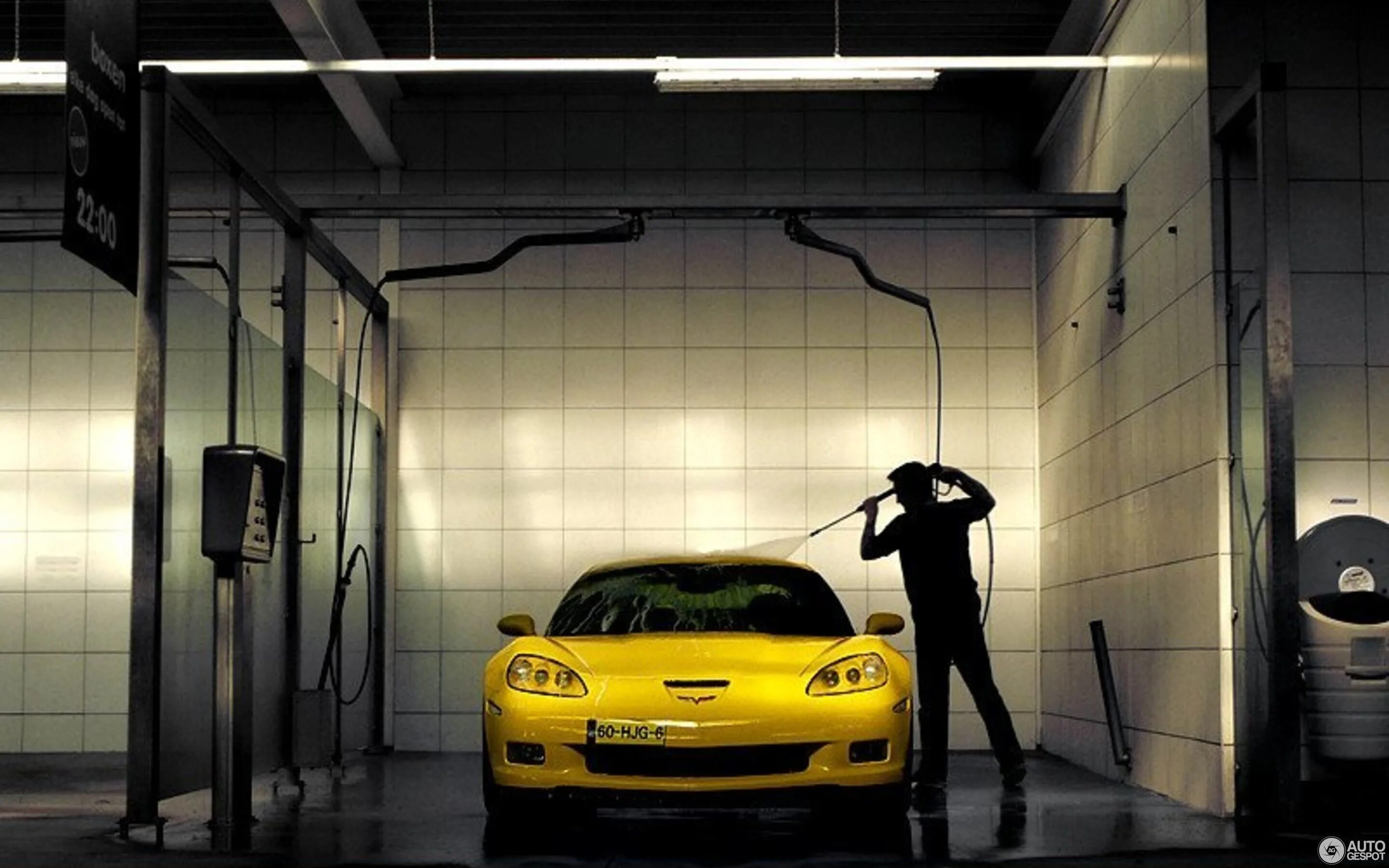 Мойка машины. Порше 911 черный. Освещение для детейлинга. Visual detailing. Шоурум ситроен 2021.