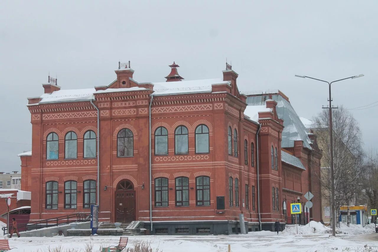 Лысьвенский театр драмы Лысьва. Лысьва Пермский край театр. Лысьва Пермский край драм театр. Театр имени Савина Лысьва.