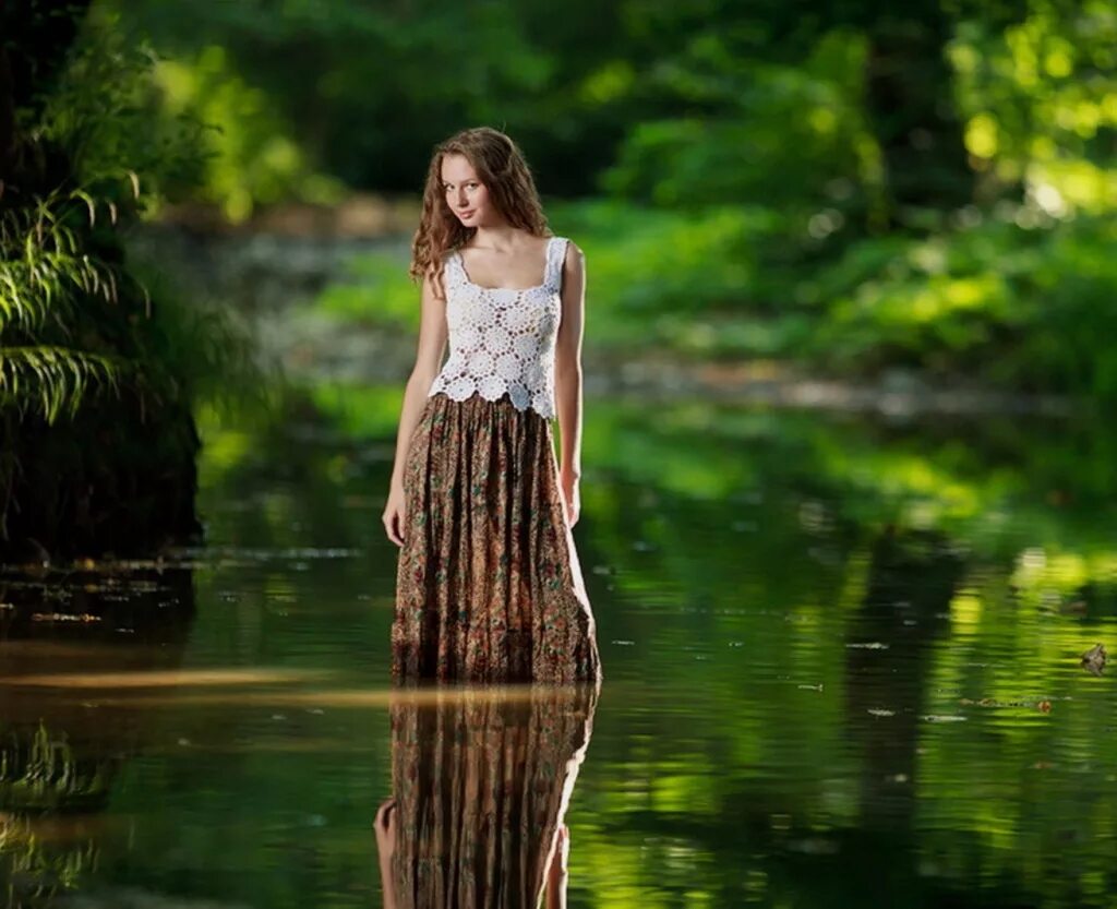 Lake girl. Девушка у пруда. Портрет на природе. Фотосессия у реки.