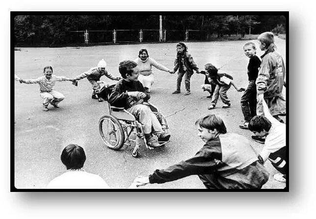 Инвалиды с детства 50 лет. Советские дети инвалиды. Инвалиды в 20 веке. 20 Век дети с ограниченными возможностями.