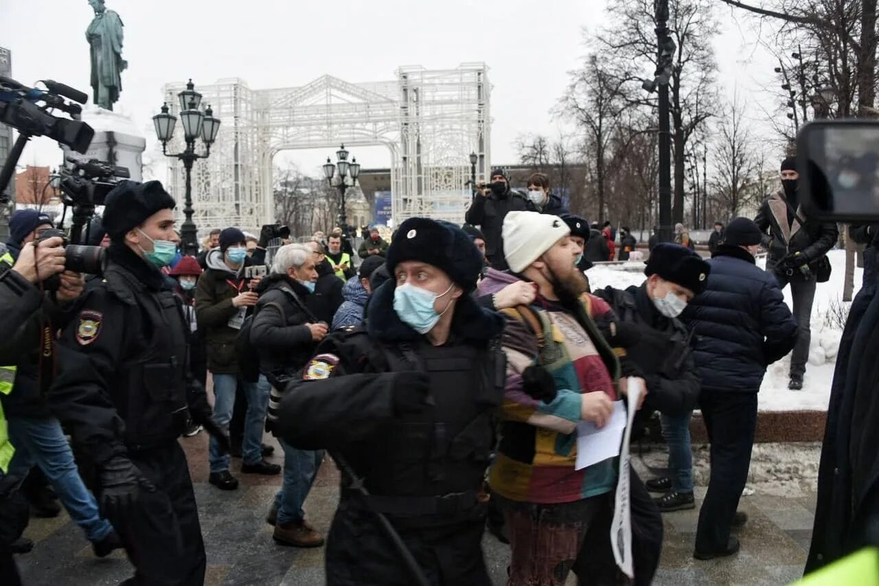 Митинг в москве 1. Протесты в Москве 23 января 2021. Митинг на Пушкинской площади. Митинг в Москве 23.09.2022. Митинг в Москве на Пушкинской 15 10 2022.