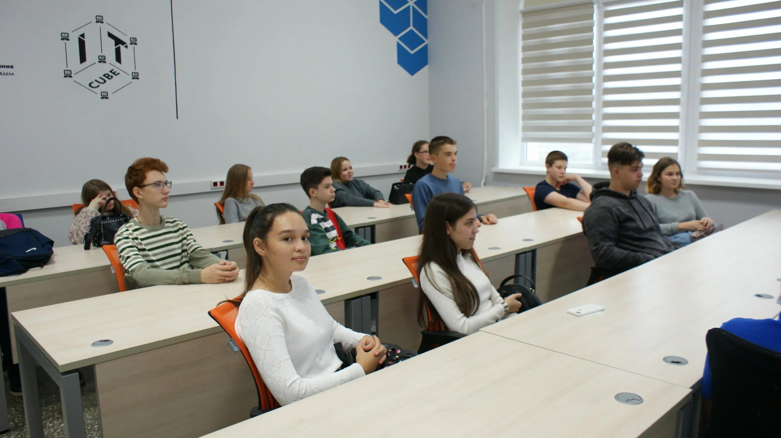 Потоки обучающихся. Поток обучения. Курсы по расширению рта. Поток обучения. Потоки обучающихся.