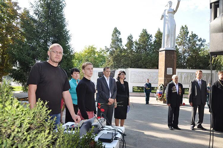 Погода станица анастасиевская краснодарский славянский район. Станица Анастасиевская Славянского района Краснодарского края. Мемориал ст Анастасиевская. Мемориальный комплекс в станице Анастасиевской..