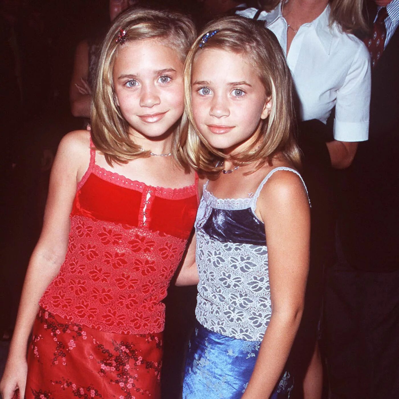 Сестры олсен 2000. Madeline edwards mama dolly. 18 year old sister. 18 year old sister. 18 year old sister.