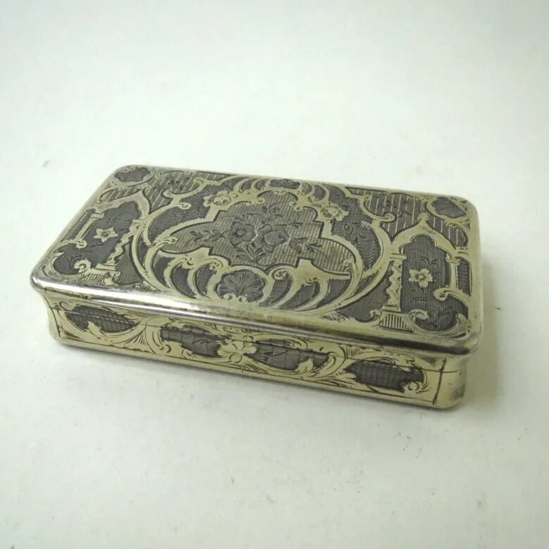 Табакерка шкатулка ларец. Табакерка суворова. Золотая табакерка. Табакерка бронзовая п. Нюхательная табакерка 19 века.