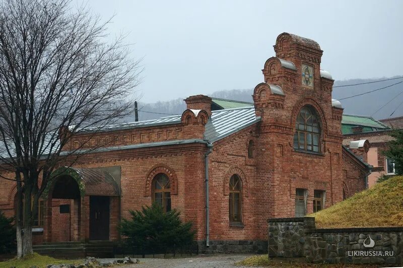 монастырь на русском острове владивосток. свято-серафимовский монастырь остров русский. монастырь на русском острове владивосток. свято-серафимовский мужской монастырь остров русский. подножье).