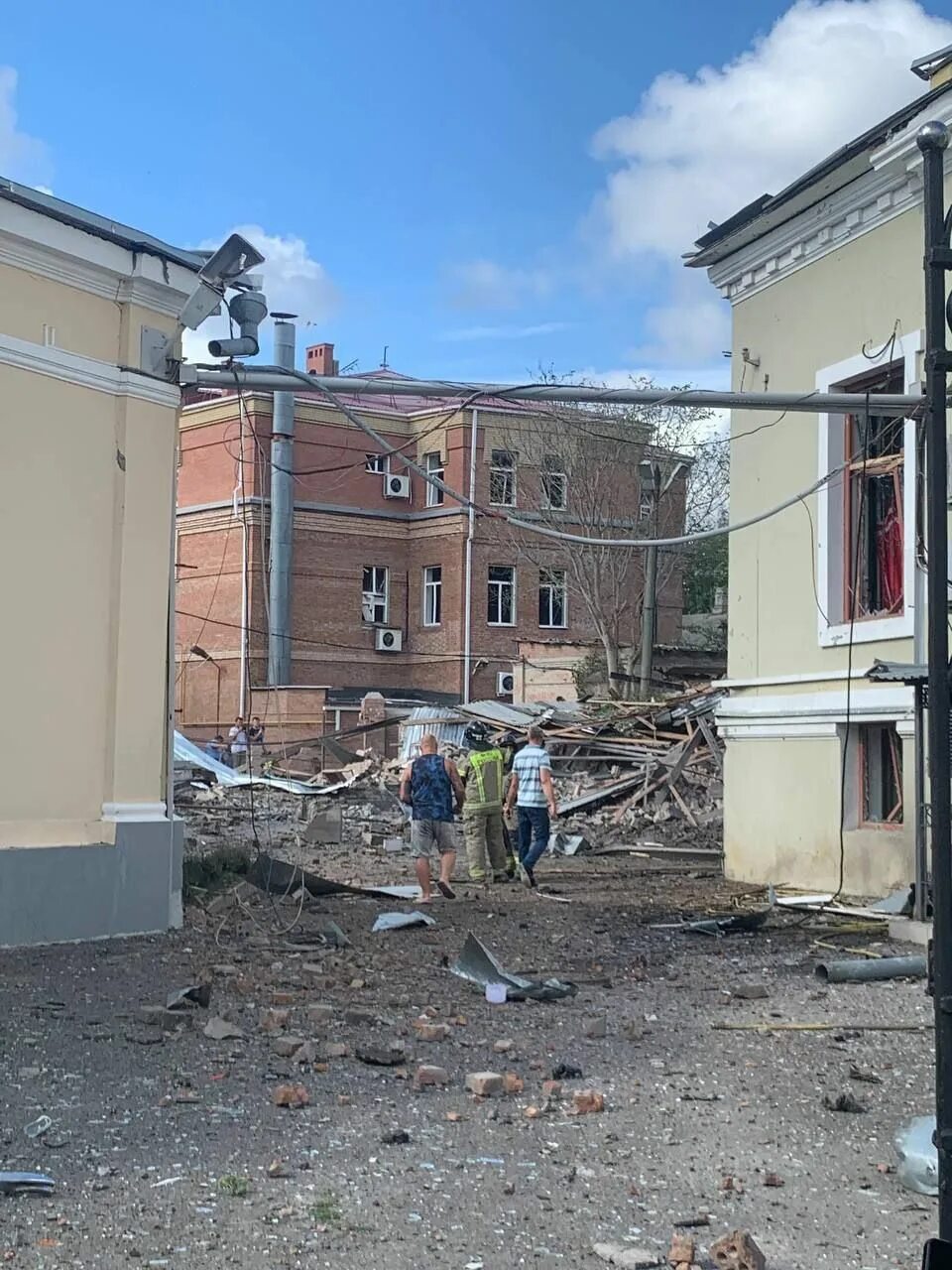 Что творится в таганроге. Взрыв в Таганроге 28 июля 2023. Обстрел Таганрога. Таганрог после обстрела.