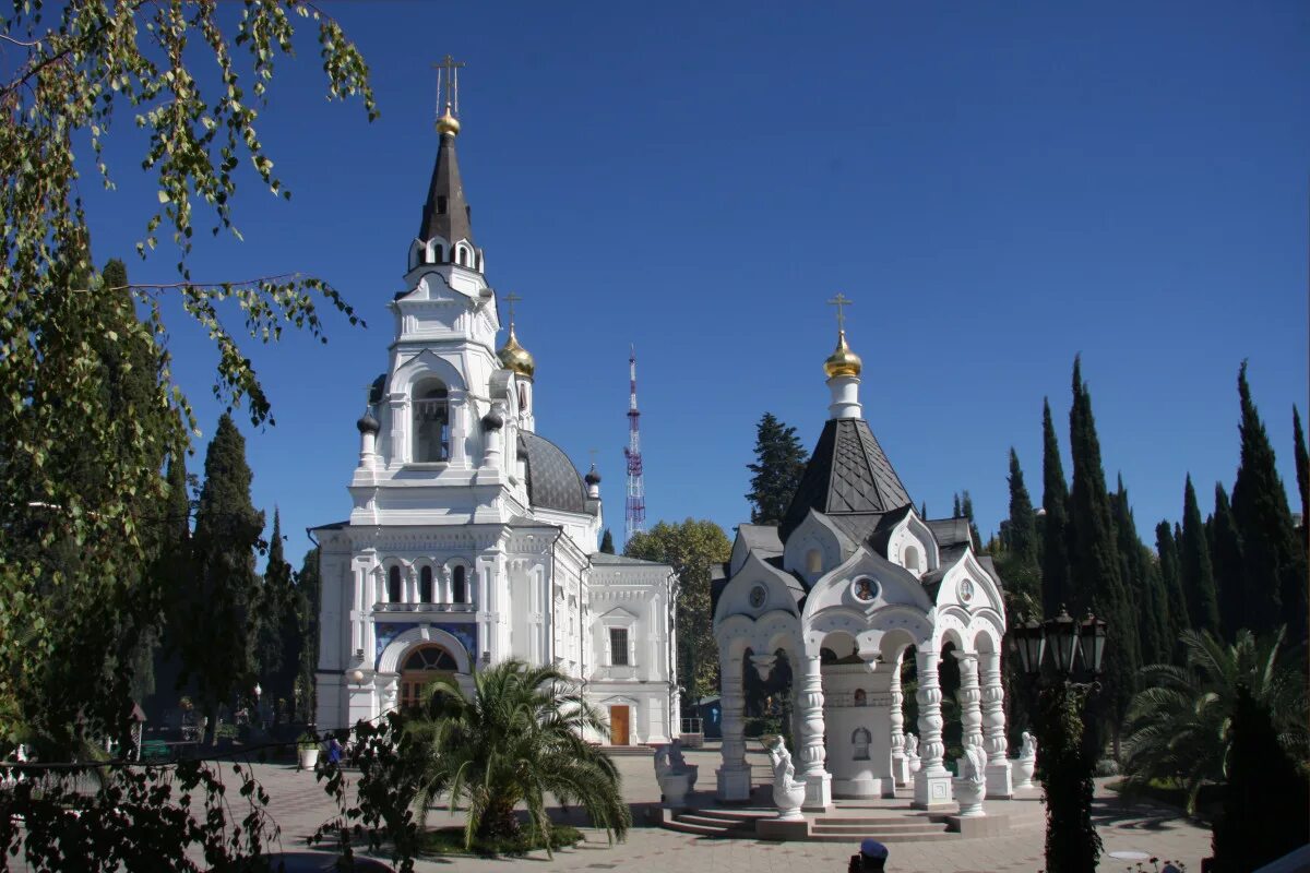 Архитектура города сочи. Адлер храм Архангела Михаила. Сочинский храм Архангела Михаила.