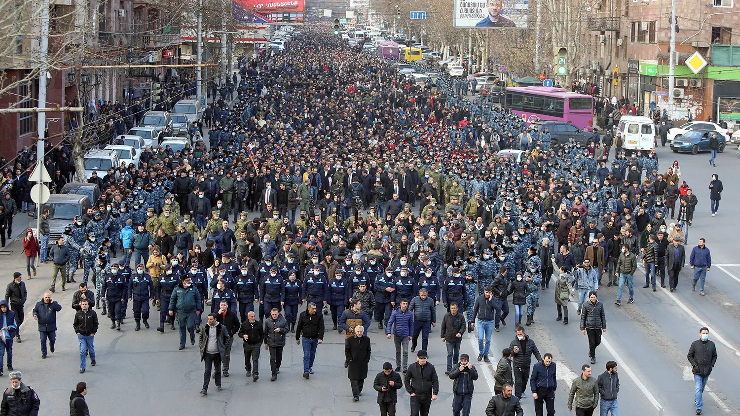 Трудовая армения сегодня. Протесты в Армении 2021. Митинги в Армении 2022. Митинг Армения Ереван. Революция в Армении 2018.