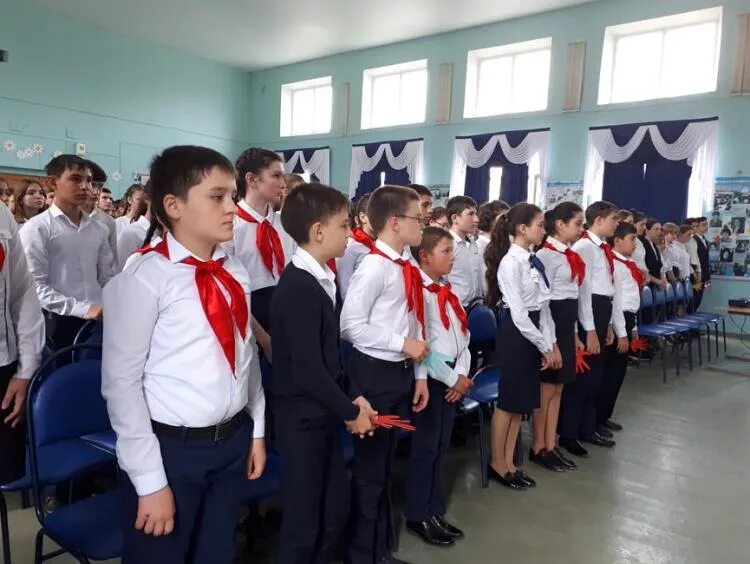 Лицей 1 усть-джегута. 2 школа усть джегута. Усть джегута лицей. Гимназия 6 усть джегута. Усть-джегутинский районный военкомат.