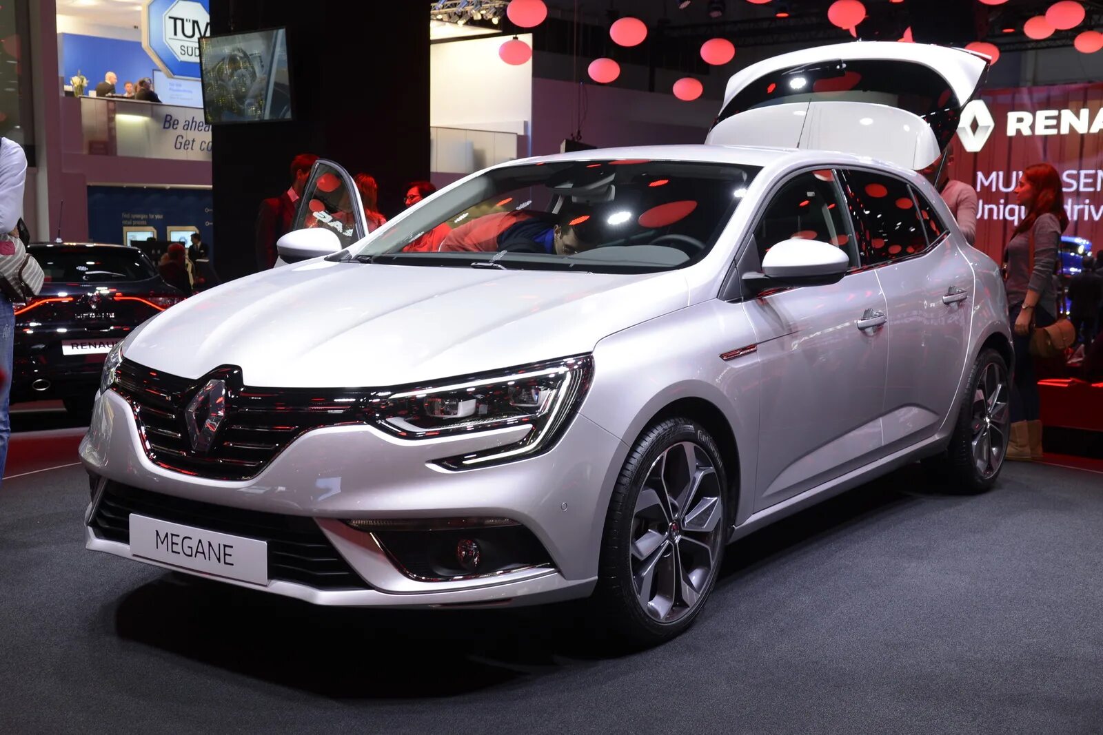 Рено Меган 2022 новый. Renault Megane 4 2016. Renault Megane 2016. Рено 2016.