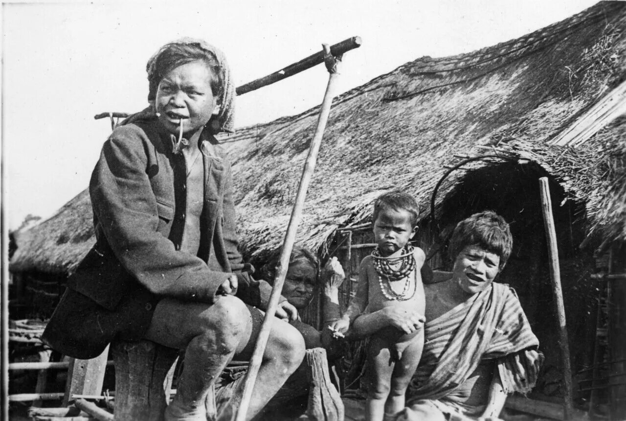 Рабочий племя. Старый шаман. Индейцы ямана огненной земли. Рабочий племя. Вождь чукотского племени рисунок 19 века.