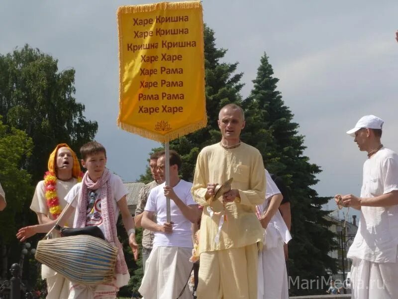 Харе цен. Храм харе кришна владивосток. камиль харе кришна уфа. храм кришны краснодар торсунов.