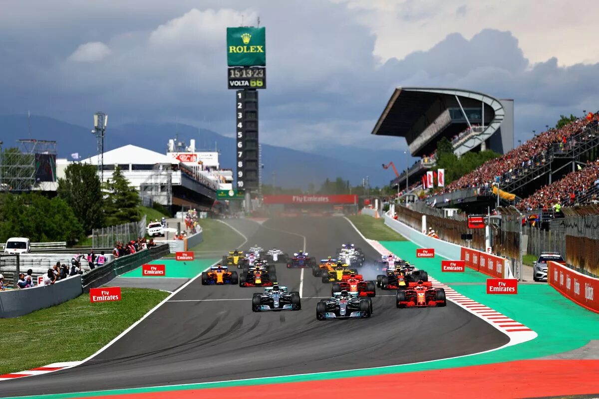 Grand prix f1. Formula 1 Grand prix. Гран-при Испании формулы-1. Старт гонки ф1. Первый старт формулы 1