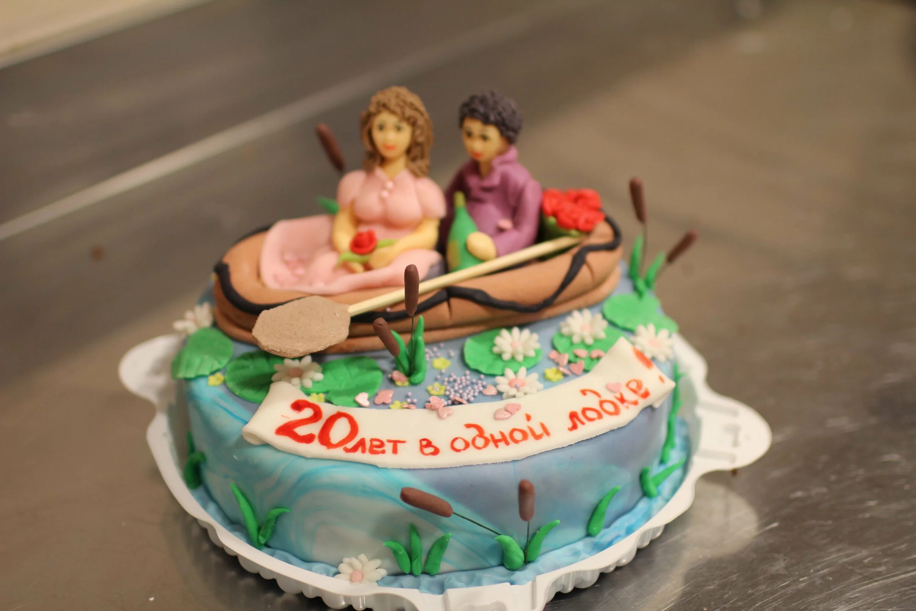 торт на юбилей свадьбы 20 лет. кремовый торт на фарфоровую свадьбу. торт 20 лет вместе. торт 20 лет совместной. торт на юбилей свадьбы.