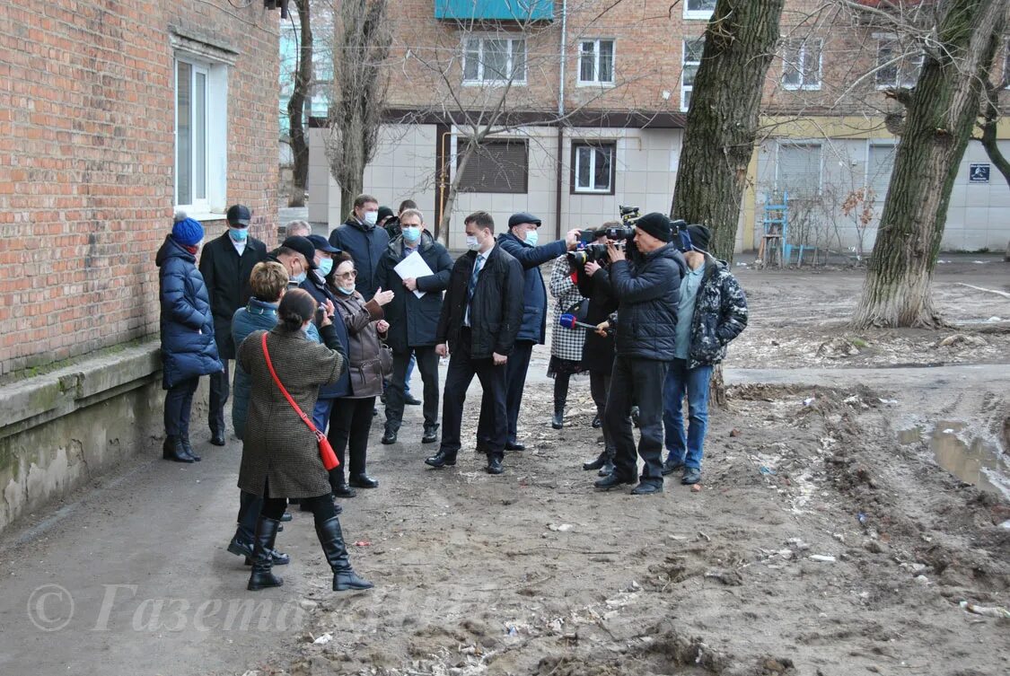 Прогноз на сегодня в каменске. Голубев в Каменске. Театр у Креста Каменск Шахтинский. Каменчане Каменск Шахтинский.