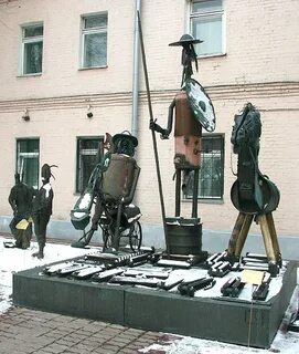 Необычные памятники москвы список