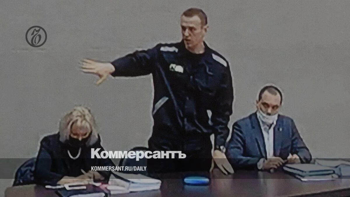 В чем обвиняли навального. Навальный в суде 2022. Навальный оскорбил судью.