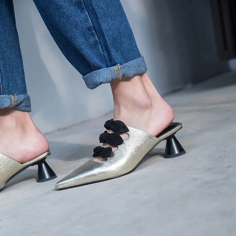 Туфли с квадратным носом женские. Туфли с тупым носом женские. Туфли с тупым носом женские. Туфли с тупым носом женские. Босоножки balenciaga черные на каблуке.