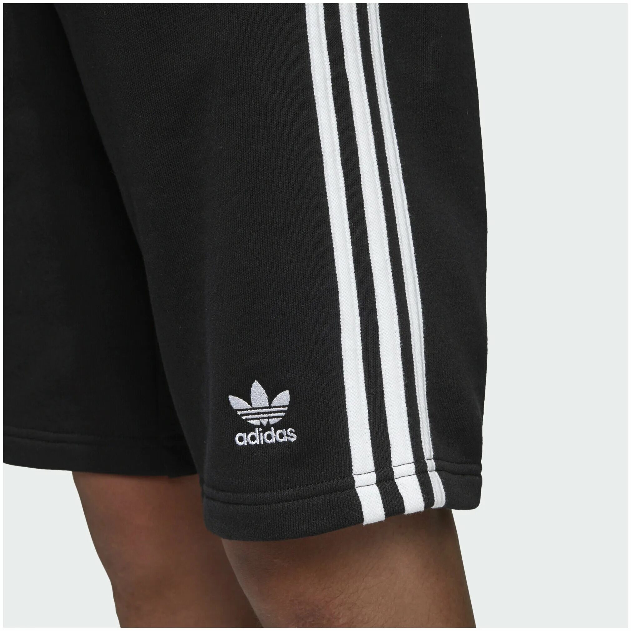 Шорты адидас dh5798. Шорты адидас Ориджиналс. Шорты adidas Originals 3 Stripes. Шорты адидас ориджинал мужские. Originals шорты