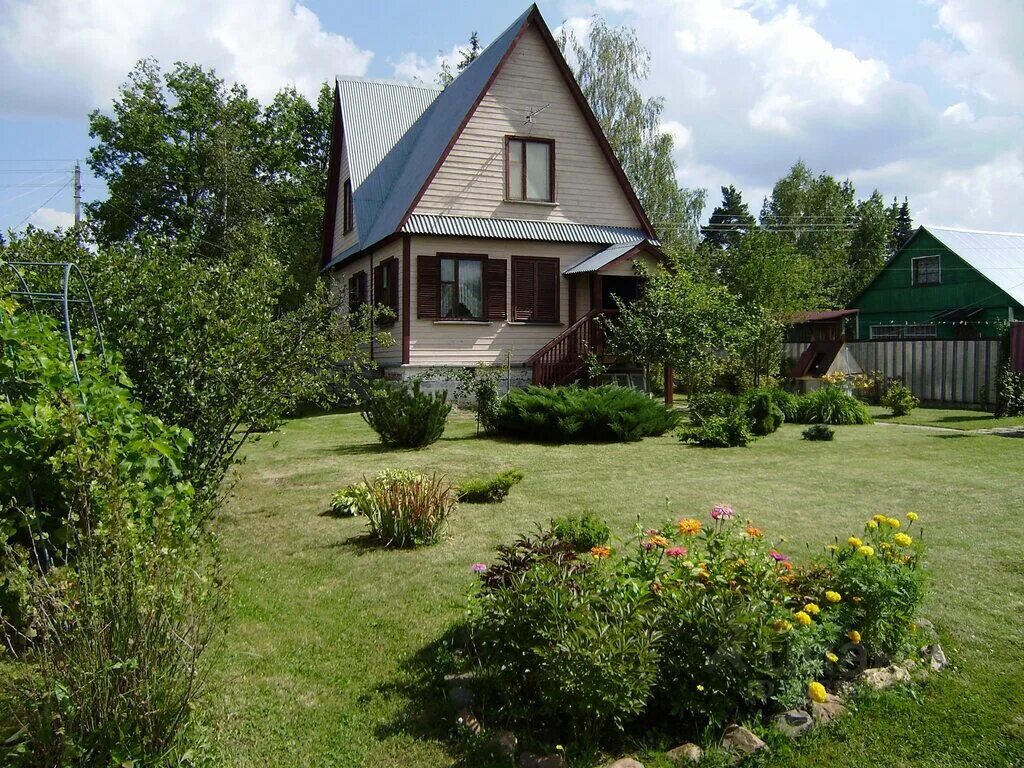 Частный домик. Коттеджи в подмосковье. Красивая дача. Снт восход-1 талдомский район. Дачный домик в садоводстве.