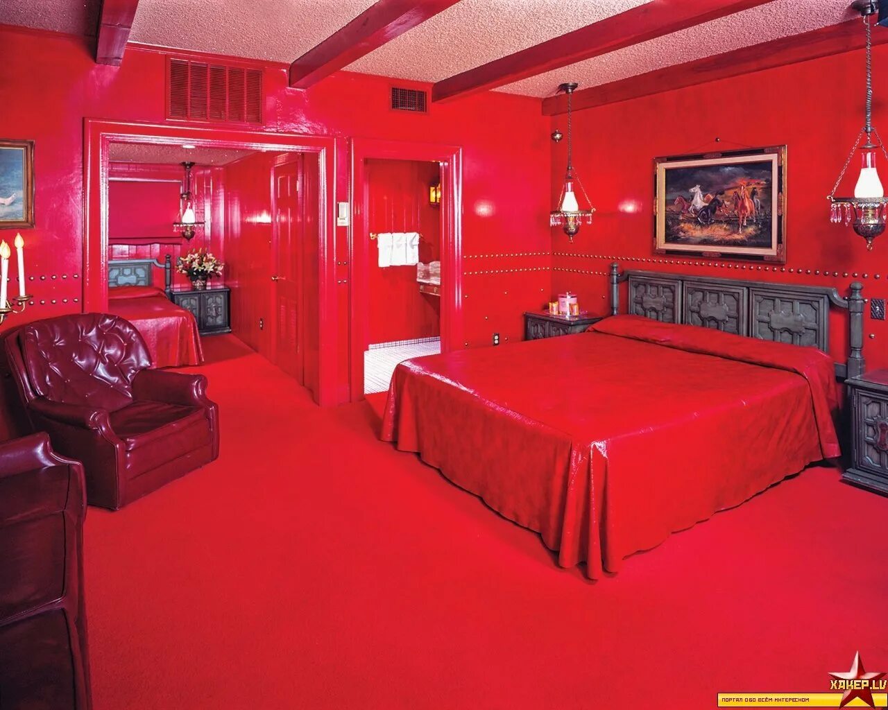 Ред рум. Red Room" красная комната  (1999) ужасы ". Комната в красных тонах. Комната с красными стенами. Красная комн