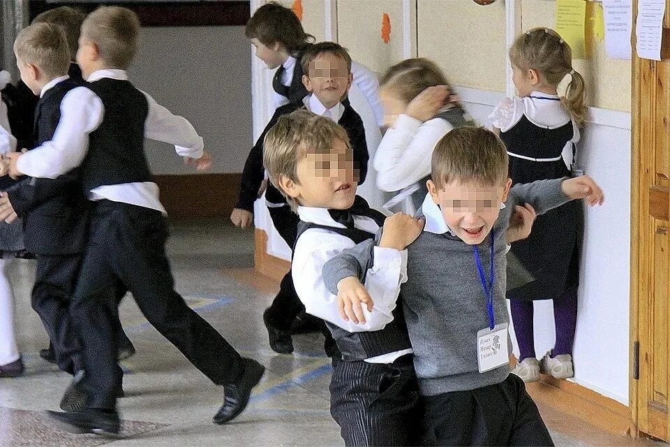 После уроков девочки
