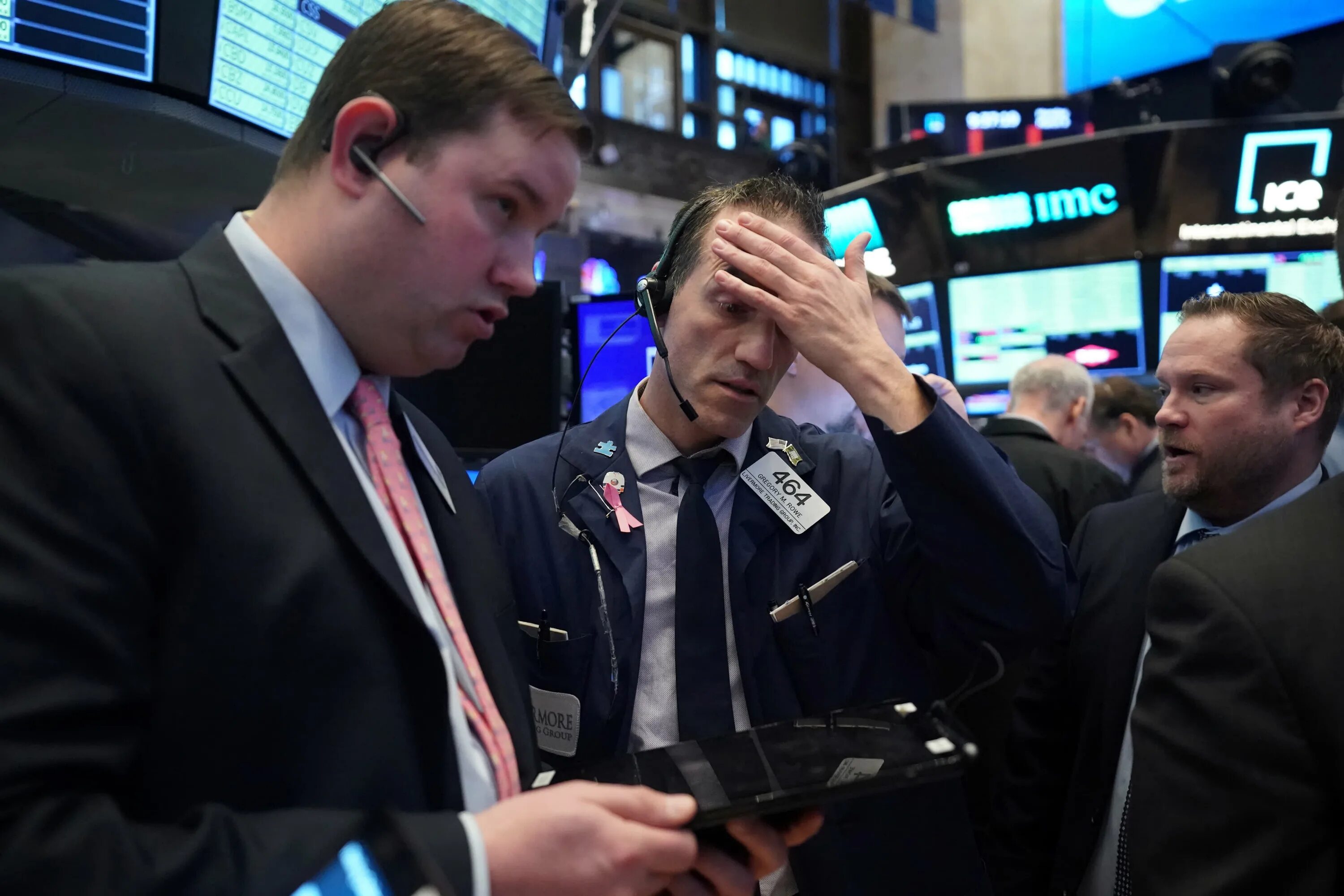 Крах биржи. Обвал фондового рынка. Обвал фондового рынка 2020. Паника на фондовом рынке.