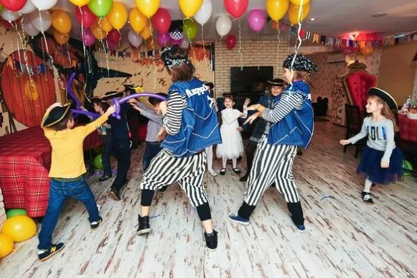 Интерьеры кафе для детей. Детские праздники, банкеты. Детское кафе для дня рождения. Детский ресторан с аниматорами москва. Андерсон нижний новгород.