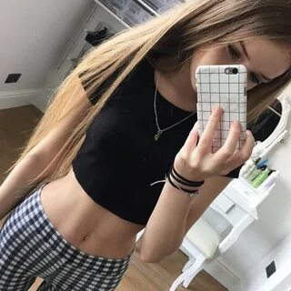 Девушка 18 с телефона