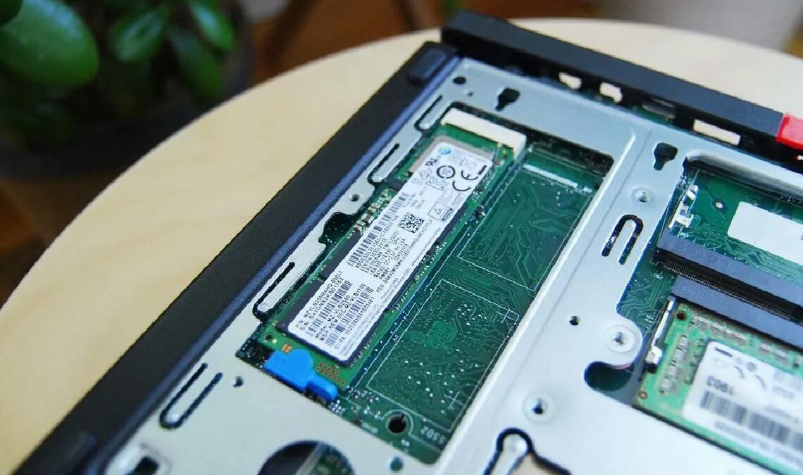 Ssd для acer c738t. Обновить ссд. Thinkpad t400 апгрейд. Микросхем ssd чип. Обновить ссд.