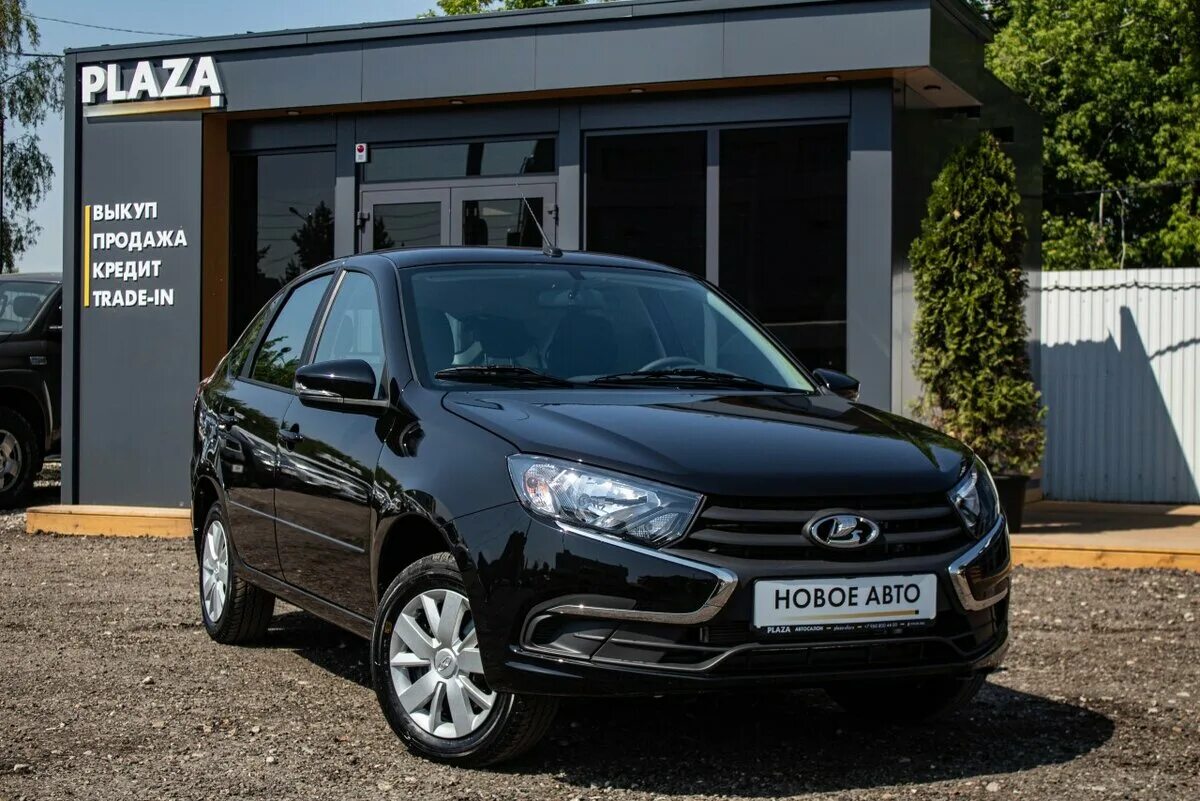 комплектации гранты лифтбек 2023