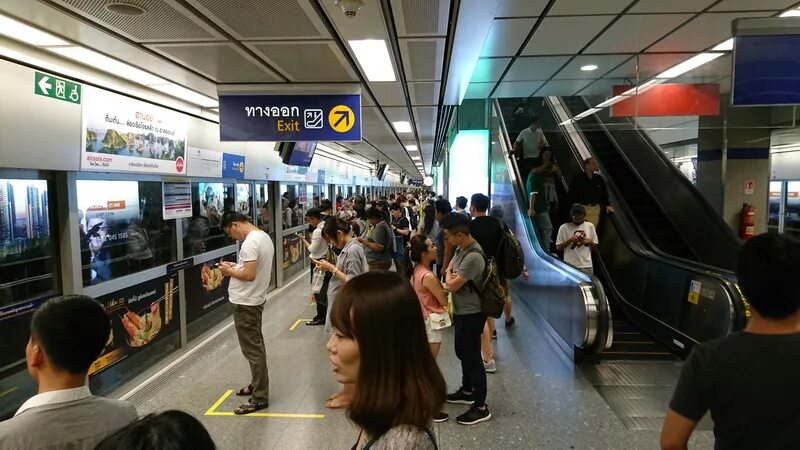 Метро Бангкока. Подземное метро Бангкока. Станции метро Бангкока. Метро Бангкока фото. Станции метро бангкок