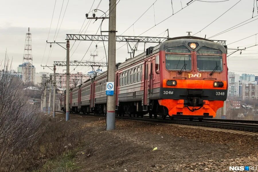 Расписание электричек новосибирск тогучин. Вл10 западно-сибирская железная дорога. Чахлово новосибирская область. Электричка москва яганово. Вл10-220.