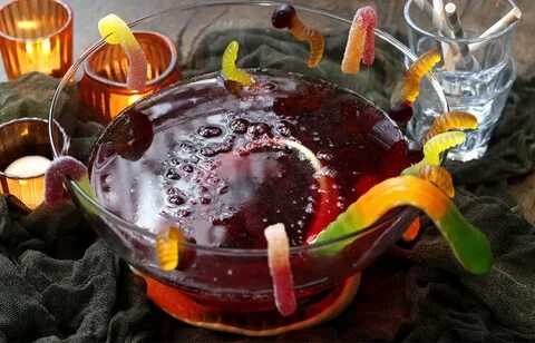 Шипенье пенистых бокалов и пунша