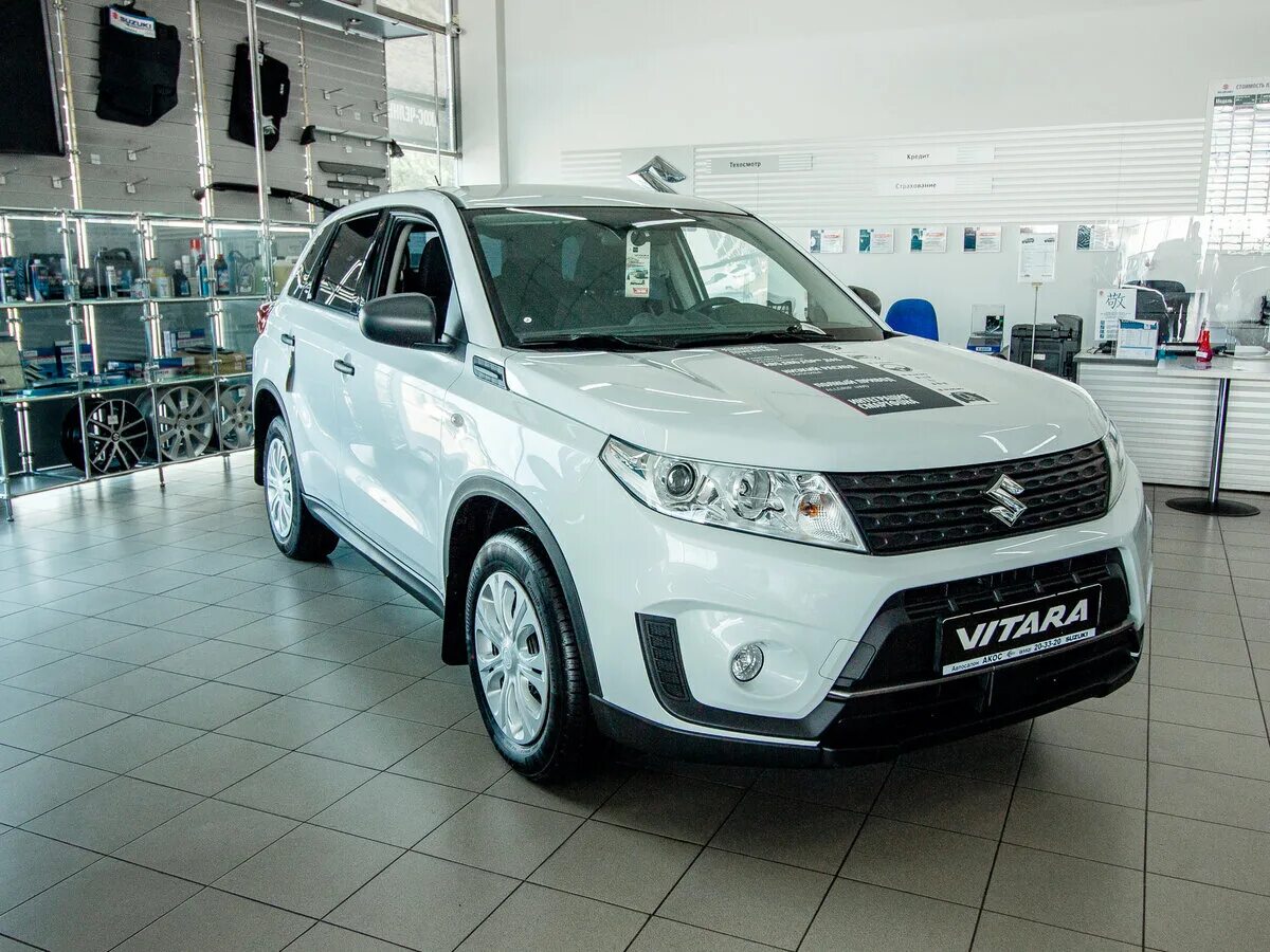 Suzuki Vitara II Рестайлинг. Suzuki Vitara II Рестайлинг внедорожник. Сузуки Витара белая. Купить сузуки витара у официального дилера