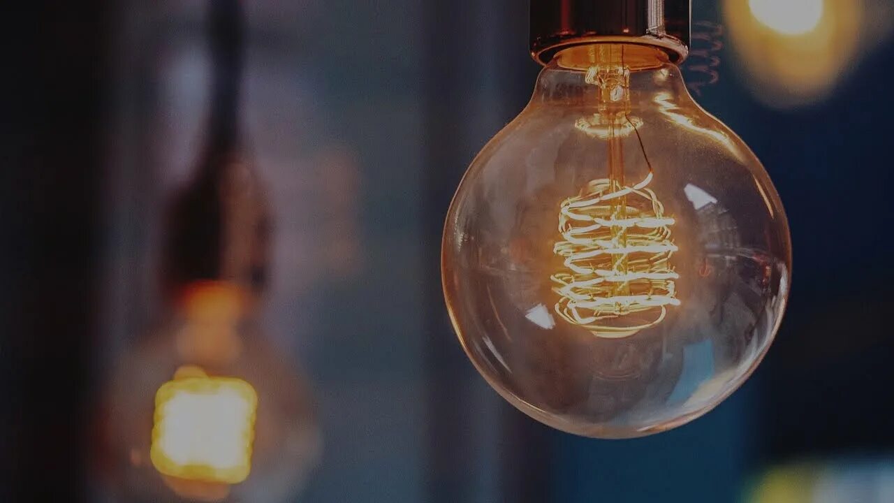 Artificial lighting. Искусственный свет. artificial лампы. искусственные источники света. столетняя лампа.
