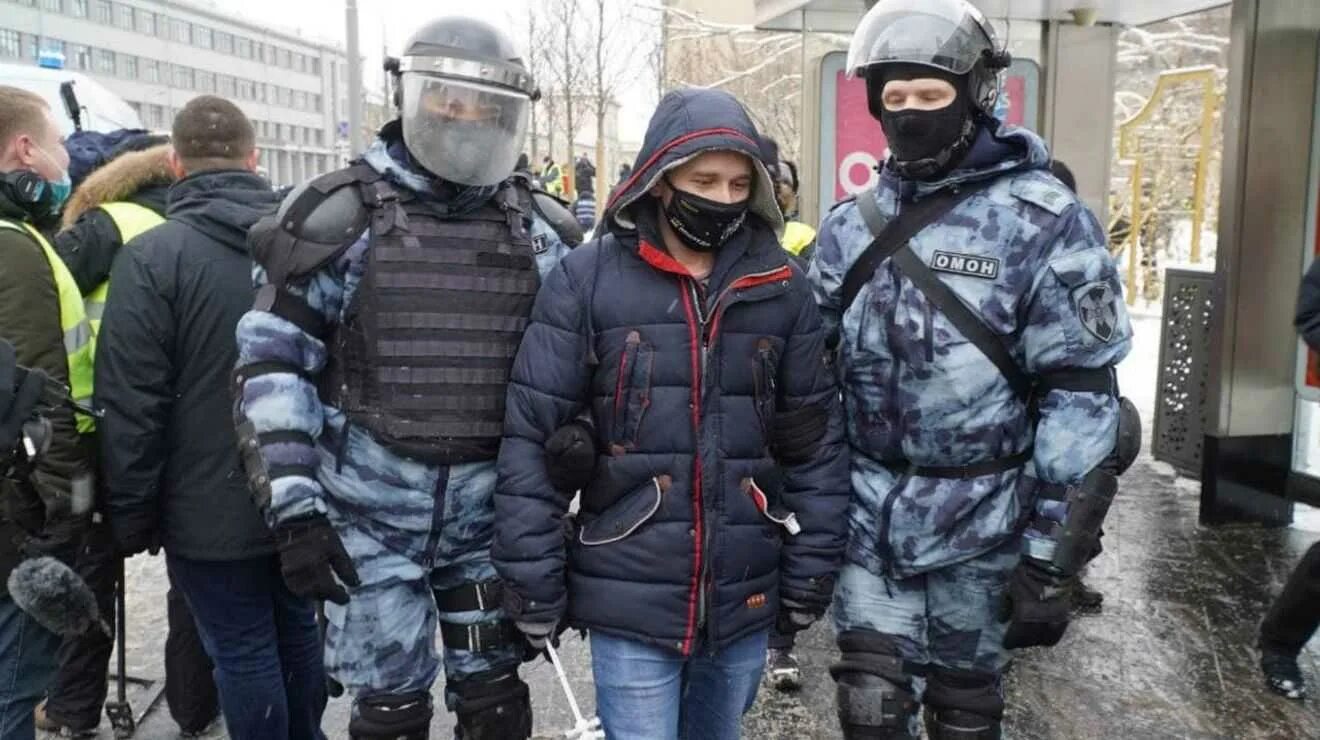 Задержания в Москве 02.02.2022. ОВД Братеево задержания. Митинги в Раменках 2012. Задержания в москве сегодня последние новости