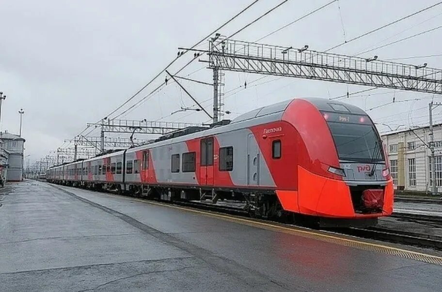 Ласточка пермь чусовская. Расписание поездов пермь. Электричка ласточка пермь чусовой. Чусовская электричка. Электричка пермь 2 чусовская.