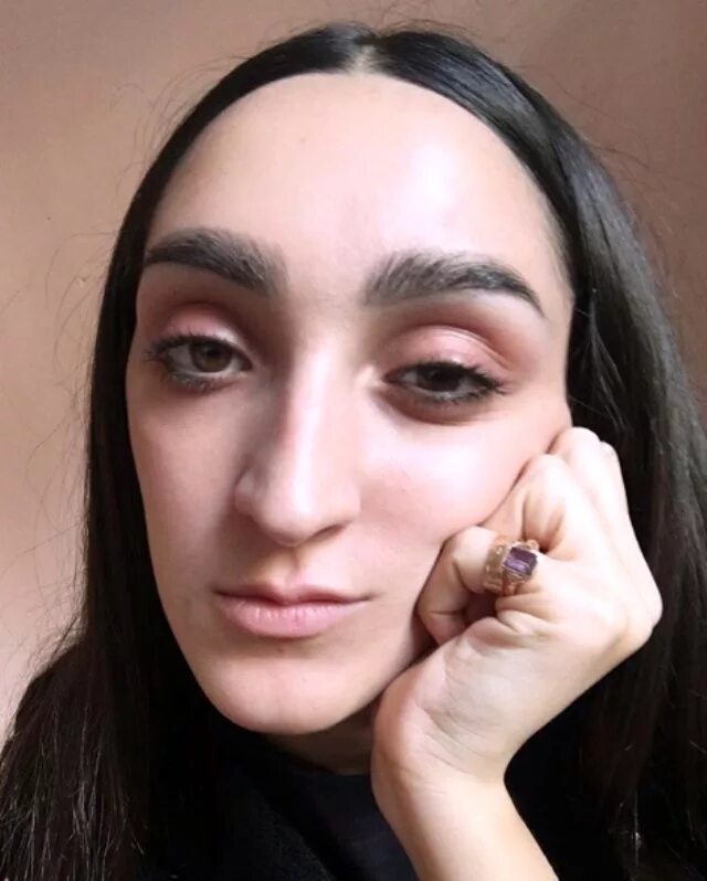 армине арутюнян модель. армянки некрасивые. армянки некрасивые. Gucci – армине арутюнян. типичная армянка.