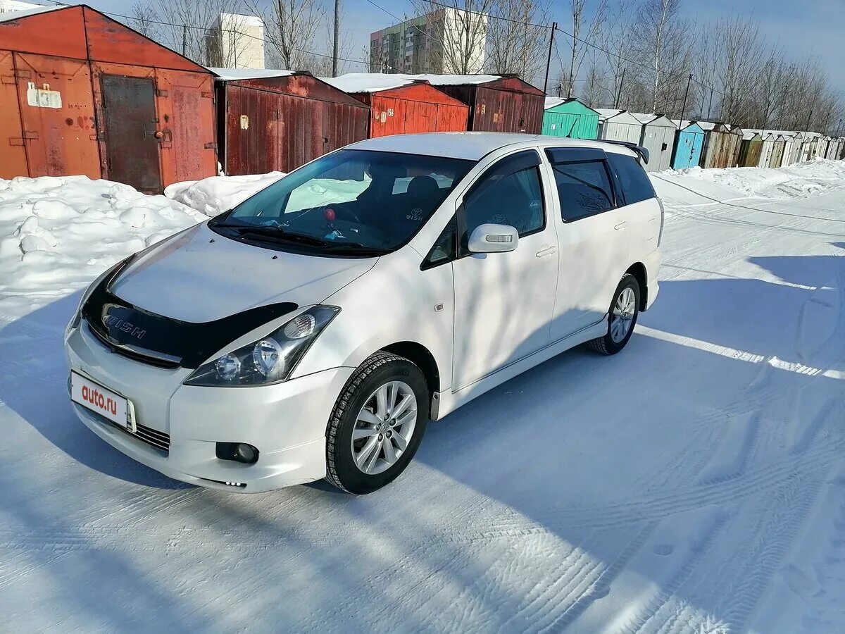 Дром купить виш. Тойота Виш 2004. Toyota Wish 2004. Тойота Виш белый. Тойота Виш 2004 год, в разных цветах.