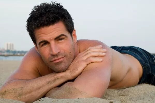 Scratch dasturini yuklash. Майкл митчелл актер. Адриан блэк. Майкл мэндо фар край 3. Michael scratch.