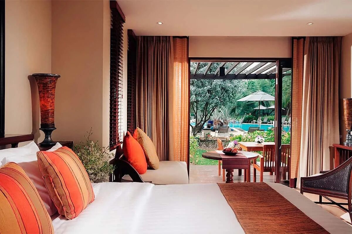 Movenpick resort karon. Пхукет movenpick. отель мовенпик пхукет карон. мовенпик тайланд пхукет. отель парадокс резорт пхукет.