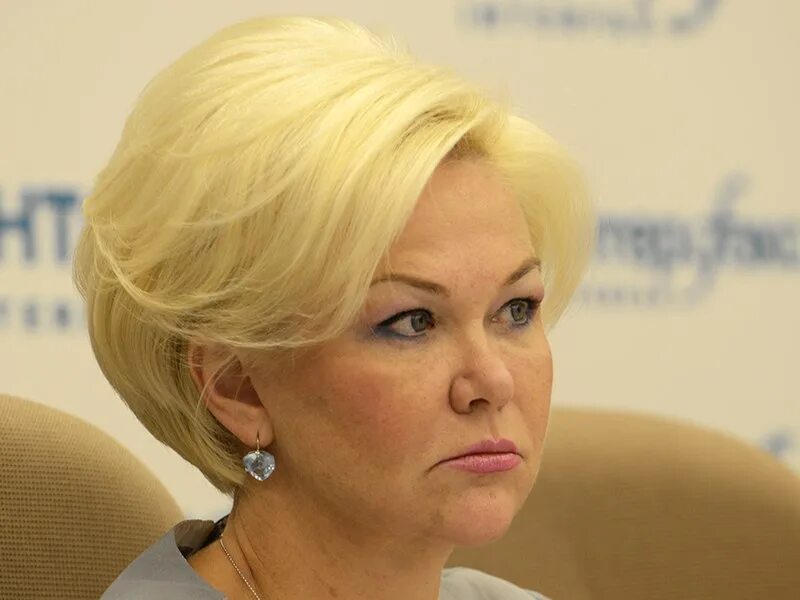 Замминистра здравоохранения семенова татьяна. Татьяна яковлева фмба. Бойко елена михайловна. Татьяна яковлева минздрав. Зам министра здравоохранения москвы.